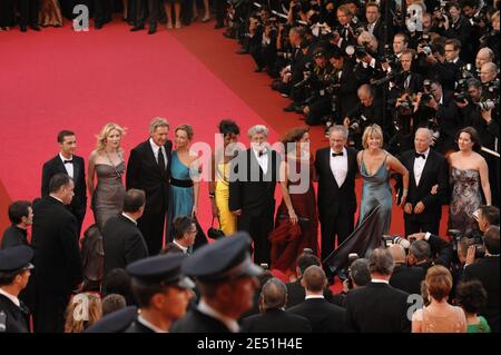 Steven Spielberg, George Lucas, Calista Flockhart, Harrison Ford, Melody Hoffman, Kate Capshaw, Karen Allen, Cate Blanchett und Shia LaBeouf bei der Ankunft im Palais des Festivals in Cannes, Frankreich, 18. Mai 2008, Für die Vorführung von Steven Spielbergs Indiana Jones und dem Königreich des Kristallschädels, die beim 61. Filmfestival in Cannes außer Konkurrenz gestellt wurden. Foto von Hahn-Nebinger-Orban/ABACAPRESS.COM Stockfoto