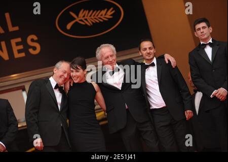 L bis R: JEREMIE Renier, Regisseur Luc Dardenne, kosovarische Schauspielerin Arta Dobroshi, belgischer Regisseur Jean-Pierre Dardenne, Schauspieler Fabrizio Rongione bei der Ankunft im Palais des Festivals in Cannes, Südfrankreich, am 19. Mai 2008, für die Vorführung von Jean-Pierre und Luc Dardennes Le Silence de Lorna im Wettbewerb der 61. Filmfestspiele von Cannes. Foto von Hahn-Nebinger-Orban/ABACAPRESS.COM Stockfoto