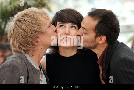 (L-R) der Schauspieler Fabrizio Rongione, die Schauspielerin Arta Dobroshi und der Schauspieler Jeremie Renier besuchen die Fotozelle "Le Silence De Lorna" im Palais des Festivals während der 61. Internationalen Filmfestspiele von Cannes am 19. Mai 2008 in Cannes, Frankreich. Foto von Hahn-Nebinger-Orban/ABACAPRESS.COM Stockfoto