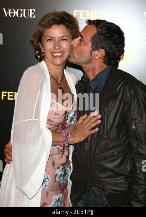 Corine Touzet und Bernard Montiel kommen am 22. Mai 2008 zur Fendi-Party während des 61. Filmfestivals von Cannes in Cannes, Frankreich. Foto von Denis Guignebourg/ABACAPRESS.COM Stockfoto