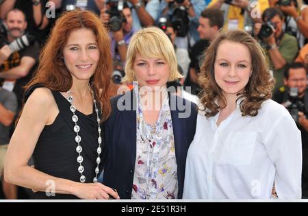 Samantha Morton, Catherine Keener und Michelle Williams posieren am 23. Mai 2008 während der 61. Internationalen Filmfestspiele von Cannes bei einer Fotoschau für 'Synecdoche New York' im Palais des Festivals in Cannes, Frankreich. Foto von Hahn-Nebinger-Orban/ABACAPRESS.COM Stockfoto