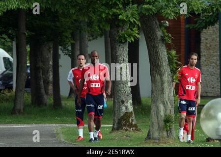 Franck Ribery, Nicolas Anelka und Mathieu Flamini während eines Trainings in Clairefontaine, Paris Süd, Frankreich am 23. Mai 2008, am Rande der Aufwärmphase des Teams für die kommende Euro 2008. Frankreich wurde in der Gruppe C mit den Weltmeistern Italien, Niederlande und Rumänien für die erste Runde des Europa 2008 Turniers gezogen, das vom 7-29. Bis 22. Juni in Österreich und der Schweiz stattfindet. Foto von Mehdi Taamallah/Cameleon/ABACAPRESS.COM Stockfoto