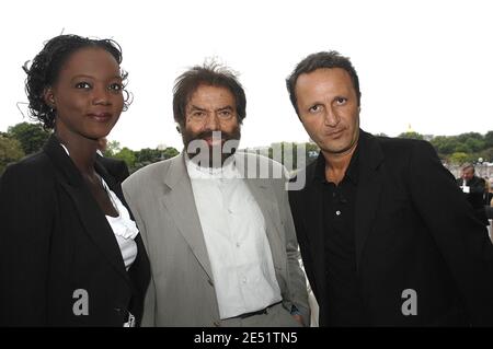 Der französische Außenminister und Menschenrechtsminister Rama Yade, Marek Alter und Arthur nehmen am 25. Mai 2008 an einer Zeremonie zur Feier des 60. Jahrestages Israels auf dem Trocadero in Paris Teil. Foto von Giancarlo Gorassini/ABACAPRESS.COM Stockfoto