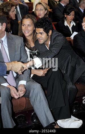 Jamel Debbouze und seine Frau Melissa Theuriau nehmen am 9. Juni 2008 an der Einweihung der Jacques Chirac Stiftung im Quai Branly Museum in Paris Teil. Foto von Mousse/ABACAPRESS.COM Stockfoto