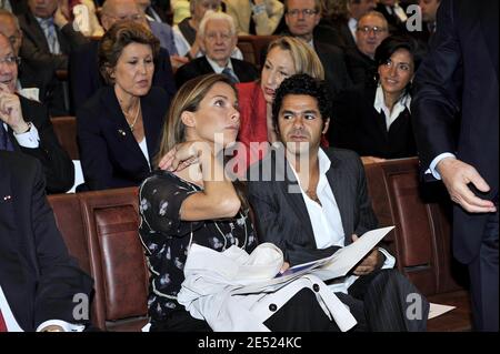 Jamel Debbouze und seine Frau Melissa Theuriau nehmen am 9. Juni 2008 an der Einweihung der Jacques Chirac Stiftung im Quai Branly Museum in Paris Teil. Foto von Mousse/ABACAPRESS.COM Stockfoto