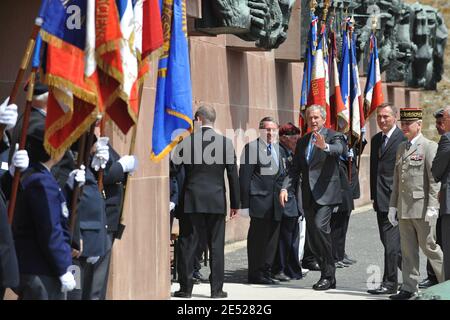 US-Präsident George W. Bush nimmt am 14. Juni 2008 an einer Zeremonie im Mont Valerien in Suresnes bei Paris Teil. Foto von Ammar Abd Rabbo/ABACAPRESS.COM Stockfoto