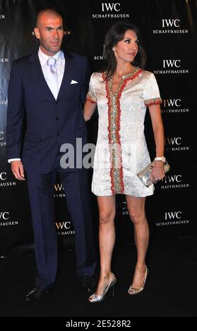 Zinedine Zidane und seine Frau Veronique nehmen am 16. Juni 2008 an der IWC-Uhrenparty im Palais de Chaillot in Paris Teil. Foto von Christophe Guibbaud/ABACAPRESS.COM Stockfoto