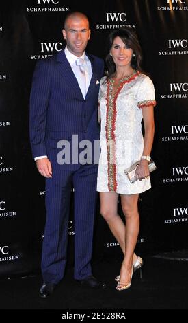 Zinedine Zidane und seine Frau Veronique nehmen am 16. Juni 2008 an der IWC-Uhrenparty im Palais de Chaillot in Paris Teil. Foto von Christophe Guibbaud/ABACAPRESS.COM Stockfoto