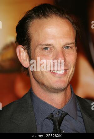 Regisseur Peter Berg bei der französischen Filmpremiere von 'Hancock', die am 16. Juni 2008 im Olympia-Konzertsaal in Paris stattfand. Foto von Guignebourg-Nebinger/ABACAPRESS.COM Stockfoto