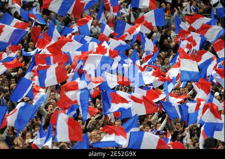 Frankreichs Anhänger während des Internationalen Freundschaftssoccer-Spiels, Frankreich gegen Kolumbien im Stade de France in Saint-Denis bei Paris, Frankreich am 3. Juni 2008. Frankreich gewann das Spiel 1:0. Foto von Stephane Reix/ABACAPRESS.COM Stockfoto