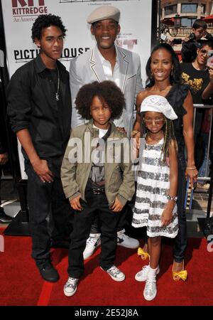 Will Smith, Jada Pinkett Smith, Jaden Smith, Trey Smith und Willow Smith besuchen die Weltpremiere von 'Kit Kittredge: An American Girl' im Grove Theatre. Los Angeles, 14. Juni 2008. (Im Bild: Will Smith, Jada Pinkett Smith, Willow Smith, Jaden Smith, Trey Smith). Foto von Lionel Hahn/ABACAPRESS.COM Stockfoto