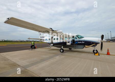 Twoflex Airline betrieben von Azul Conecta Cessna 208B Grand Caravan Propellerflugzeug für Regionalflüge. Kleines Flugzeug von zwei Flex Airways. Stockfoto