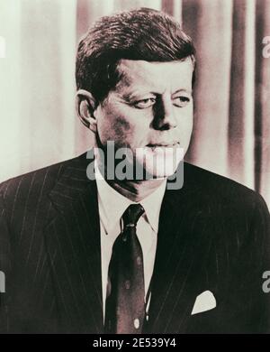 Vintage-Foto von John F. Kennedy, Kopf-und-Schultern-Porträt, nach rechts. 60er Jahre