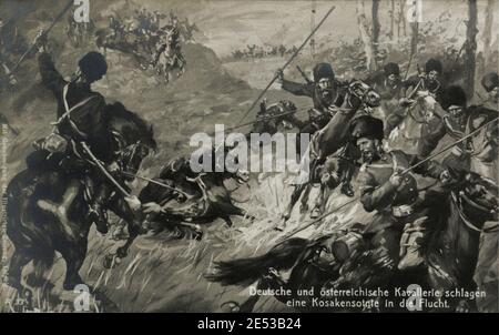 Der erste Weltkrieg. Deutsche und österreichische Kavalleristen setzten eine Kosakeneinheit zur Flucht. Stockfoto
