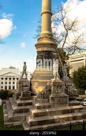 Montgomery, Alabama, USA - 18. März 2017: Das 88 Meter hohe Alabama Confederate Monument auf dem Capitol Hill in Montgomery, Alabama. Stockfoto