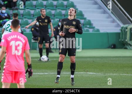 Antoine Griezmann vom FC Barcelona reagiert während der spanischen Meisterschaft La Liga Fußballspiel zwischen Elche CF und FC Barcelona am 24. Januar 2021 im Martinez Valero Stadion in Elche, Alicante, Spanien - Foto Irina R Hipolito / Spanien DPPI / DPPI / LiveMedia Stockfoto