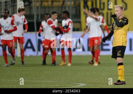 KERKRADE, NIEDERLANDE - JANUAR 24: Patrick PflŸcke von Roda JC baalt zichtbaar van de 0-1 während des niederländischen Keukenkampioendivision-Spiels zwischen Roda J Stockfoto