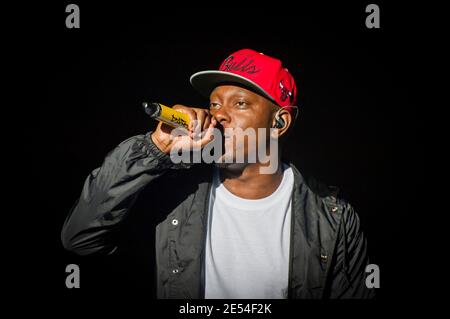 Dizzee Rascal spielt live auf der Bühne beim Beestival 2017 im Lulworth Castle - Wareham. Stockfoto