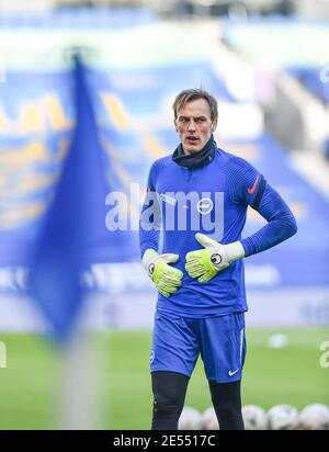 Brighton's Christian Walton erwärmt sich vor dem Emirates FA Cup Fourth Round Match zwischen Brighton und Hove Albion und Blackpool Town im American Express Stadium , Brighton , Großbritannien - 23rd. Januar 2021 - nur für redaktionelle Verwendung Stockfoto