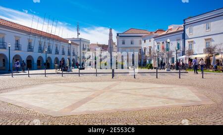 Panoramablick auf den Platz der Republik von Tavira Die schönsten Städte an der Algarve in Portugal Stockfoto