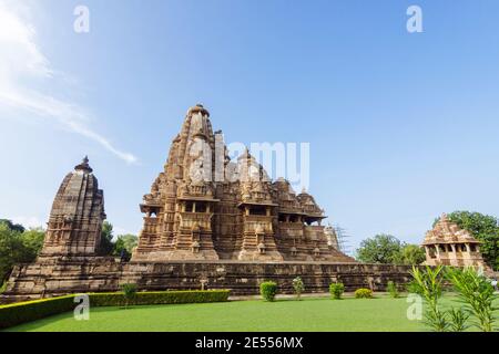 Khajuraho, Madhya Pradesh, Indien : Vishvanatha Tempel Teil der westlichen Gruppe des UNESCO-Welterbes Khajuraho Gruppe von Chandela mittelalterlich Stockfoto