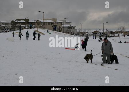 Las Vegas NV, USA. Januar 2021. Ungewöhnlicher Schneefall im Nordwesten von Las Vegas, Nevada am 26. Januar 2021. Kredit: Dee Cee Carter/Media Punch/Alamy Live Nachrichten Stockfoto