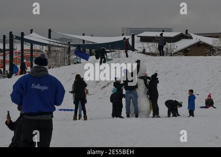Las Vegas NV, USA. Januar 2021. Ungewöhnlicher Schneefall im Nordwesten von Las Vegas, Nevada am 26. Januar 2021. Kredit: Dee Cee Carter/Media Punch/Alamy Live Nachrichten Stockfoto