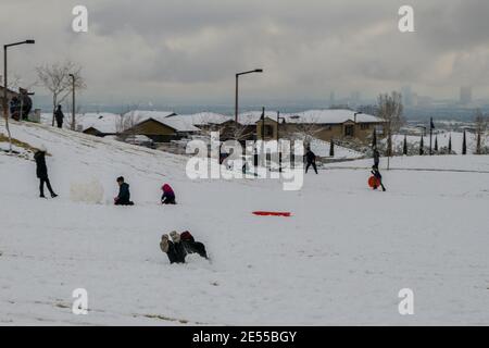 Las Vegas NV, USA. Januar 2021. Ungewöhnlicher Schneefall im Nordwesten von Las Vegas, Nevada am 26. Januar 2021. Kredit: Dee Cee Carter/Media Punch/Alamy Live Nachrichten Stockfoto