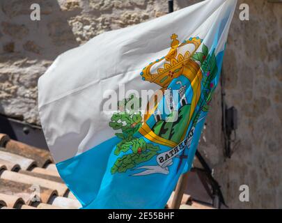 San Marino - 16. Juni 2019: Republik San Marino mit weißer und blauer Flagge. Stockfoto