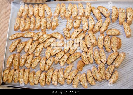 Kekse mit Mandeln, Cantucci, Gebäck. Draufsicht Stockfoto