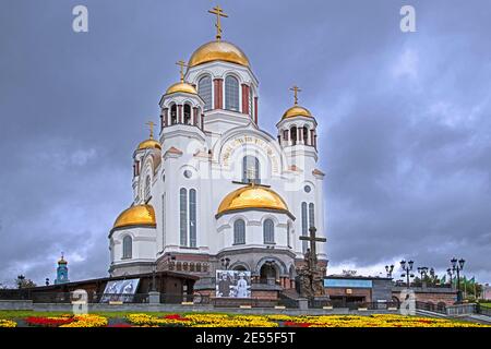 Die Allerheiligenkirche wurde an der Stelle errichtet, an der Zar Nikolaus II. Und seine Familie in Jekaterinburg, im Gebiet Swerdlowsk, Sibirien, Russland, ermordet wurden Stockfoto
