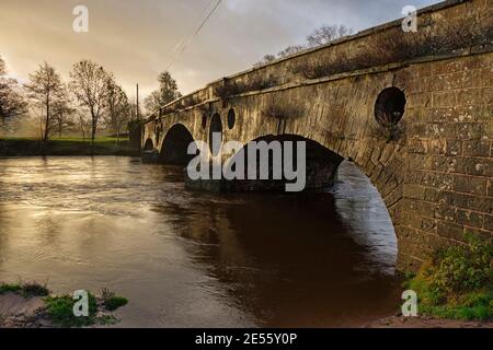 Pant-y-goitre Brücke über den Fluss Usk bei Llanvihangel Gobion bei Abergavenny. Stockfoto