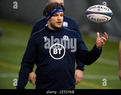 Edinburgh, Schottland, Großbritannien. Januar 2021. Guinness Six Nations Rugby. George Turner während der Schottland-Trainingseinheit im Oriam Sports Centre, Riccarton, Edinburgh. Schottland, Großbritannien. Quelle: Ian Rutherford/Alamy Live News. Quelle: Ian Rutherford/Alamy Live News Stockfoto