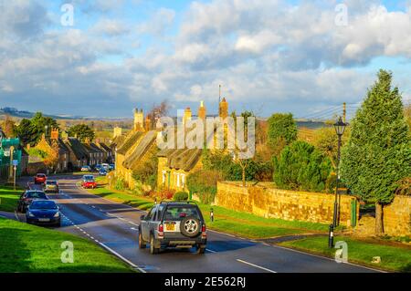 Rockingham Cottages and Village in der Nähe von Rockingham Castle Corby in Northamptonshire England GB Stockfoto