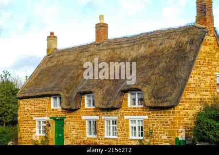 Rockingham Cottages and Village in der Nähe von Rockingham Castle Corby in Northamptonshire England GB Stockfoto