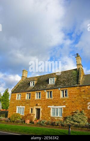 Rockingham Cottages and Village in der Nähe von Rockingham Castle Corby in Northamptonshire England GB Stockfoto