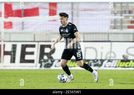 Zwickau, Deutschland. 26. Jan, 2021. firo: 01/26/2021 Fußball: Fußball: Archivfotos 3. Bundesliga-Saison 2020/21 MSV Duisburg - FSV Zwickau im Bild: Sinan Karweina (19, Duisburg), Gabor Krieg/PICTURE POINT/firosportphoto Quelle: dpa/Alamy Live News Stockfoto