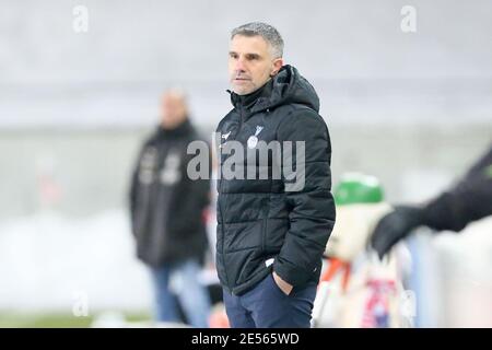 Zwickau, Deutschland. 26. Jan, 2021. firo: 01/26/2021 Fußball: Fußball: Archivfotos 3. Bundesliga-Saison 2020/21 MSV Duisburg - FSV Zwickau im Bild: Trainer Gino Lettieri, MSV Duisburg, Gabor Krieg/PICTURE POINT/firosportphoto Quelle: dpa/Alamy Live News Stockfoto