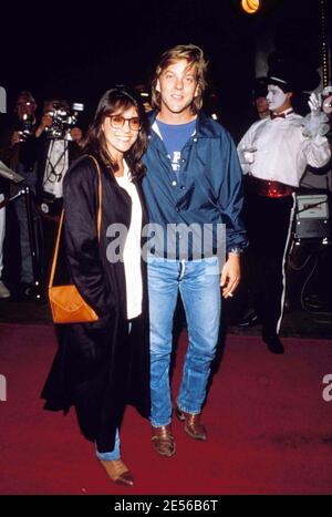 Kiefer Sutherland und Ehefrau Camelia Kath 1988 Quelle: Ralph Dominguez/MediaPunch Stockfoto