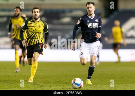 LONDON, ENGLAND. JAN 26TH: JED Wallace von Millwall läuft mit dem Ball während des Sky Bet Championship Matches zwischen Millwall und Watford im Den, London am Dienstag 26. Januar 2021. (Kredit: Juan Gasparini - MI News) Kredit: MI Nachrichten & Sport /Alamy Live Nachrichten Stockfoto