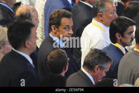 Der französische Präsident Nicolas Sarkozy und sein Sohn Louis nehmen am 8. August 2008 an der Eröffnungszeremonie der XXIX. Olympischen Spiele im Nationalstadion in Peking, China, Teil.Foto: Jing Min/Cameleon/ABACAPRESS.COM Stockfoto