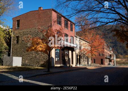 Das Philip Frankel & Co Geschäft an der Shanendoah Straße. Im Herbst, Herbst in Harpers Ferry, West Virginia. Stockfoto