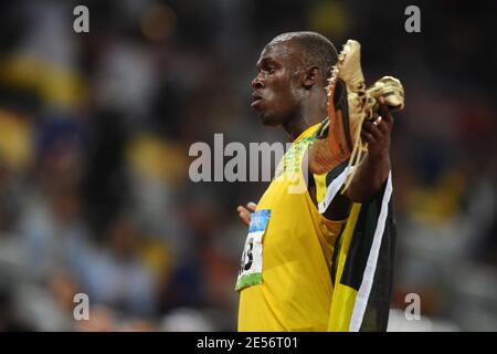 Jamaikas Usain Bolt tritt im Männer-100-m-Finale des XXIX Beijing Olympic Game am Nationalstadion in Peking, China am 16. August 2008. Bolt gewinnt die Goldmedaille. Foto von Gouhier-Hahn-Nebinger/Cameleon/ABACAPRESS.COM Stockfoto