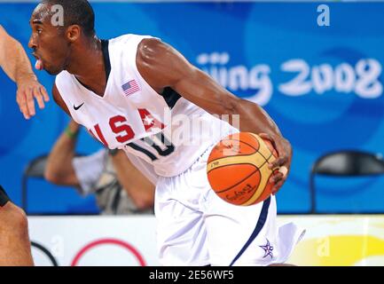 Der US-Amerikaner Kobe Bryant in Aktion während des Spiels USA gegen Deutschland der ersten Runde der Olympischen Spiele 2008 in Peking. Peking, August 18,2008. Die USA haben 106-57 gewonnen. Foto von Gouhier-Hahn-Nebinger/Cameleon/ABACAPRESS.COM Stockfoto