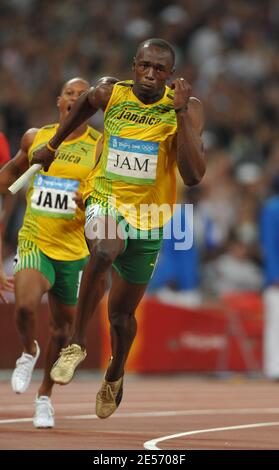 Jamaika-Team mit Usain Bolt gewinnt die Goldmedaille und bricht einen neuen Weltrekord auf Männer 4x100 Meter Staffel während der Olympischen Spiele in Peking 2008 am Tag 14 im Nationalstadion in Peking, China am 22. August 2008. Foto von Gouhier-Hahn-Nebinger/Cameleon/ABACAPRESS.COM Stockfoto