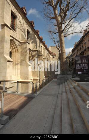 Die Entvellierung der Bernardins' College stellt in Paris, Frankreich am 4. September 2008. Das Bernardins-College ist eines der riesigen mittelalterlichen Gebäude im Herzen von Paris. Foto von Giancarlo Gorassini/ABACAPRESS.COM Stockfoto