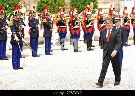 Der ukrainische Präsident Viktor Juschtschenko kommt am 9. September 2008 zum Gipfeltreffen zwischen der Europäischen Union und der Ukraine in Paris, Frankreich, in den Elysee-Palast. Foto von Mousse/ABACAPRESS.COM Stockfoto