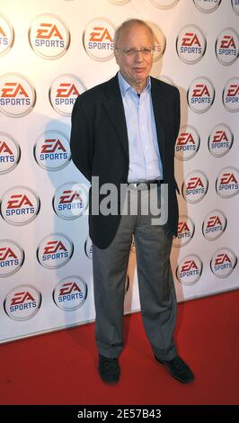 Thierry Roland bei der Premiere des Dokumentarfilmer über Tony Parker's Leben und wie er zur Legende wurde, am 9. September 2008 im Publicis Cinema in Paris, Frankreich. Foto von Nebinger-Gorassini/ABACAPRESS.COM Stockfoto