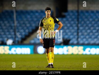 The Den, Bermondsey, London, Großbritannien. Januar 2021. English Championship Football, Millwall Football Club gegen Watford; Adam Masina of Watford Kredit: Action Plus Sports/Alamy Live News Stockfoto