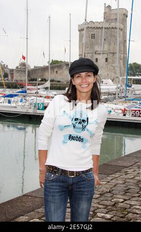 Die französische Schauspielerin Adeline Blondieau posiert während des 10. TV Fiction Festivals von La Rochelle, in La Rochelle, Frankreich, am 18. September 2008. Foto von Patrick Bernard/ABACAPRESS.COM Stockfoto